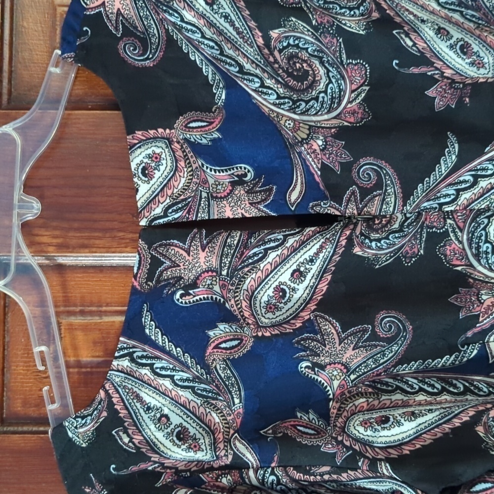 White House Black Market Womens Dress Ruffled Bell Sleeves Paisley Blue Black 8 - Picture 8 of 10